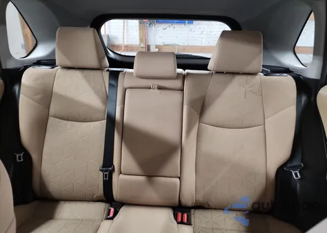 2021 Toyota Rav4 Xle z USA, uszkodzony, nr VIN 4T3RWRFVXMU027740